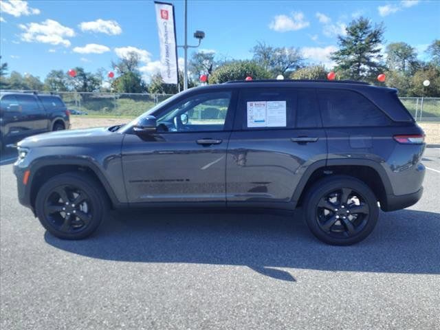 2023 Jeep Grand Cherokee Altitude