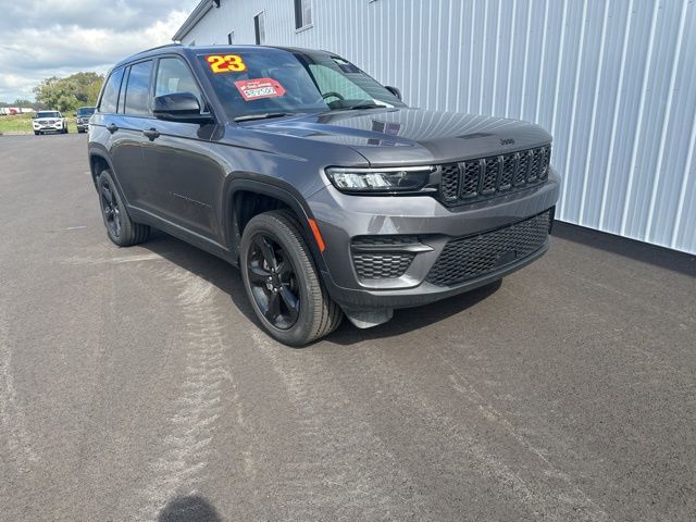 2023 Jeep Grand Cherokee Altitude