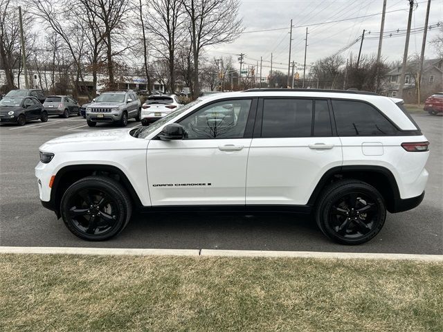 2023 Jeep Grand Cherokee Altitude