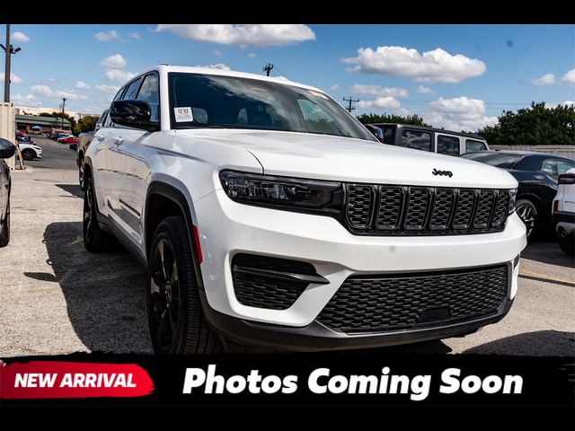 2023 Jeep Grand Cherokee Altitude