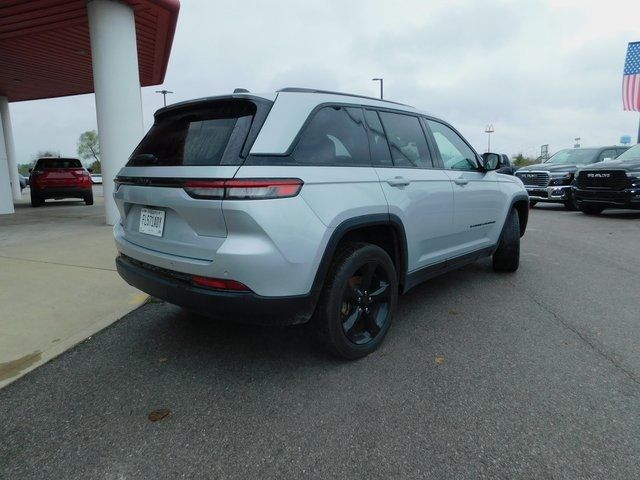 2023 Jeep Grand Cherokee Altitude