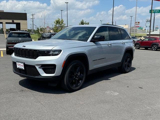 2023 Jeep Grand Cherokee Altitude