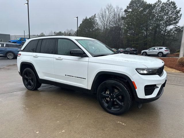 2023 Jeep Grand Cherokee Altitude