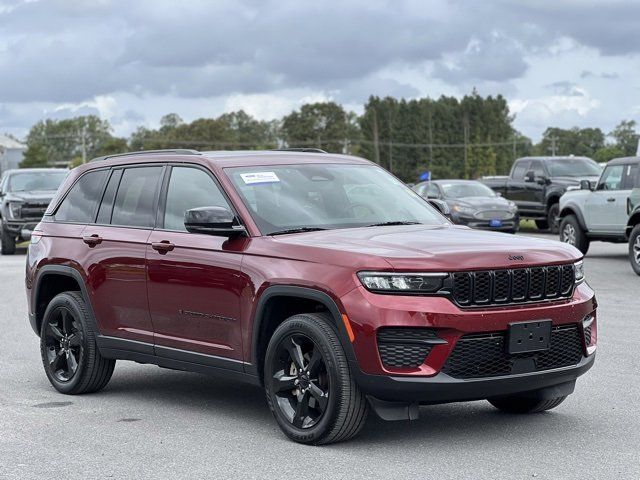 2023 Jeep Grand Cherokee Altitude