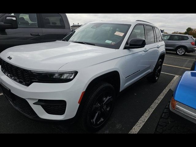 2023 Jeep Grand Cherokee Altitude