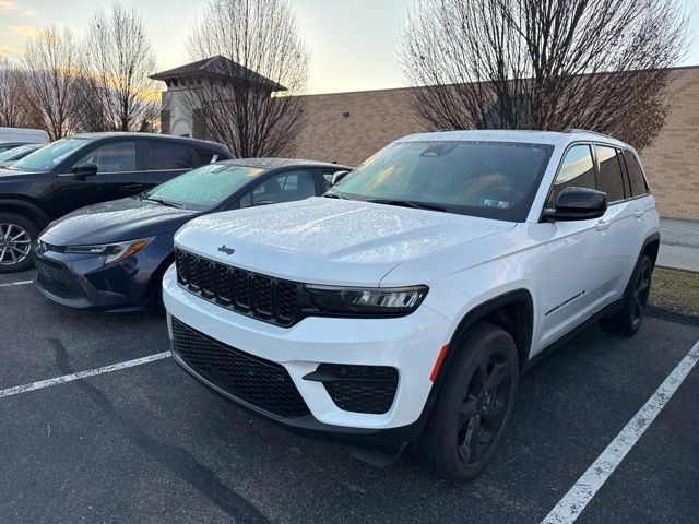 2023 Jeep Grand Cherokee Altitude