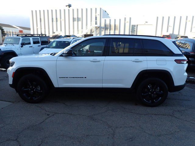 2023 Jeep Grand Cherokee Altitude