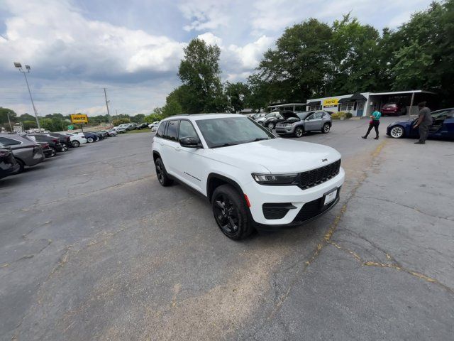 2023 Jeep Grand Cherokee Altitude