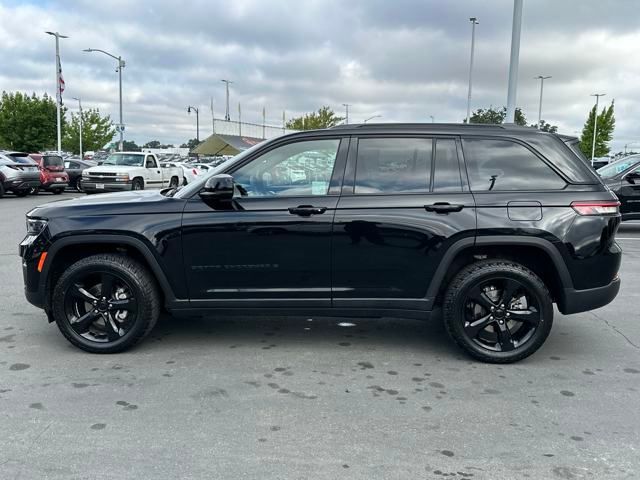 2023 Jeep Grand Cherokee Altitude