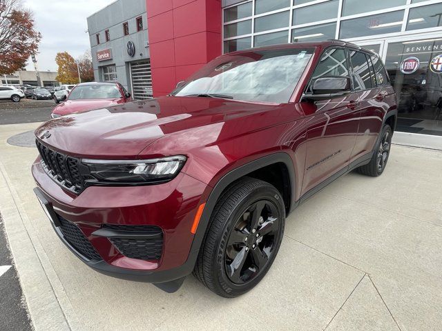 2023 Jeep Grand Cherokee Altitude