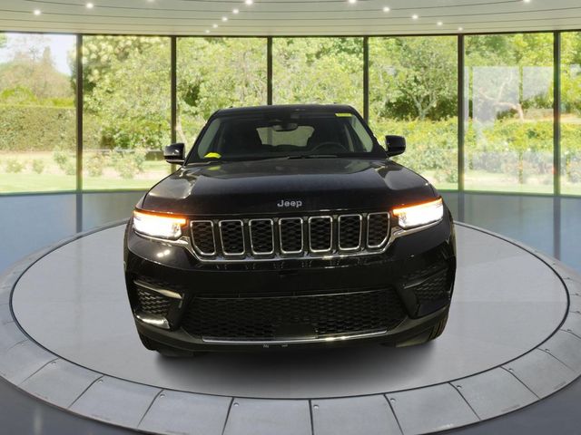 2023 Jeep Grand Cherokee Laredo