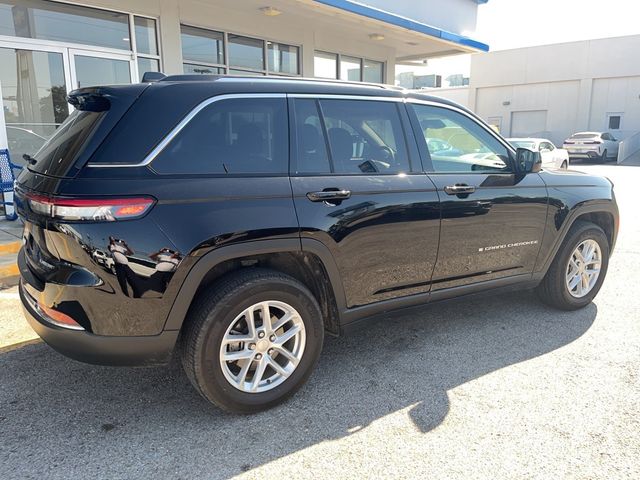 2023 Jeep Grand Cherokee Laredo