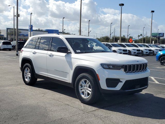 2023 Jeep Grand Cherokee Laredo