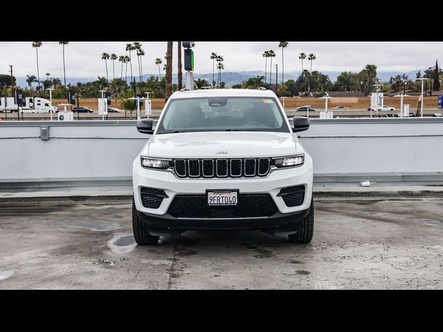 2023 Jeep Grand Cherokee Laredo
