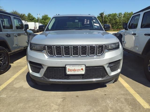 2023 Jeep Grand Cherokee Laredo