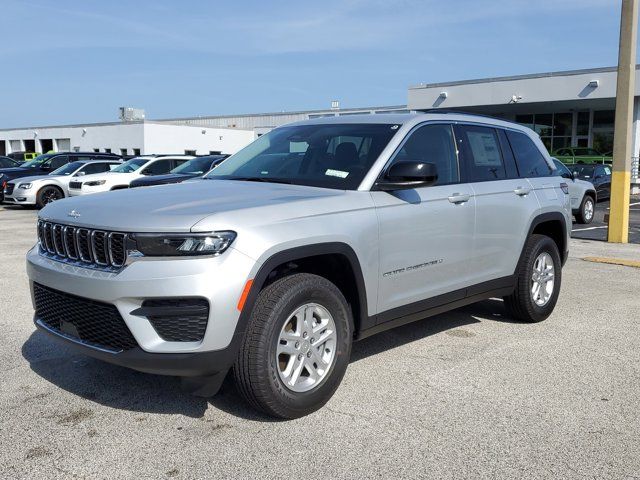 2023 Jeep Grand Cherokee Laredo