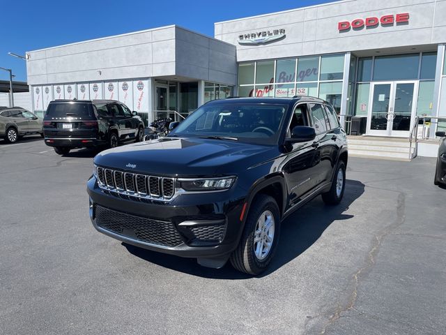 2023 Jeep Grand Cherokee Laredo