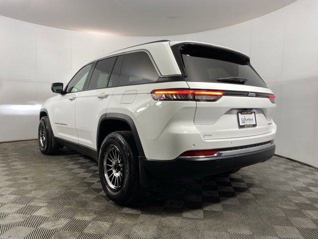 2023 Jeep Grand Cherokee Laredo