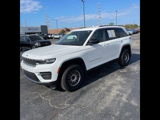 2023 Jeep Grand Cherokee Laredo