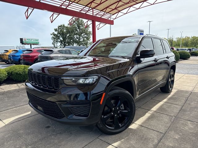 2023 Jeep Grand Cherokee Altitude