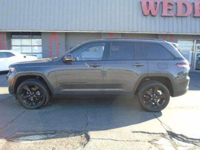 2023 Jeep Grand Cherokee Altitude