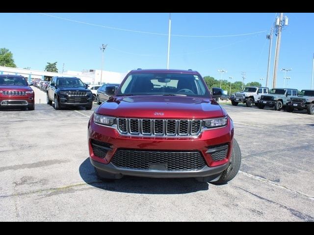 2023 Jeep Grand Cherokee Laredo