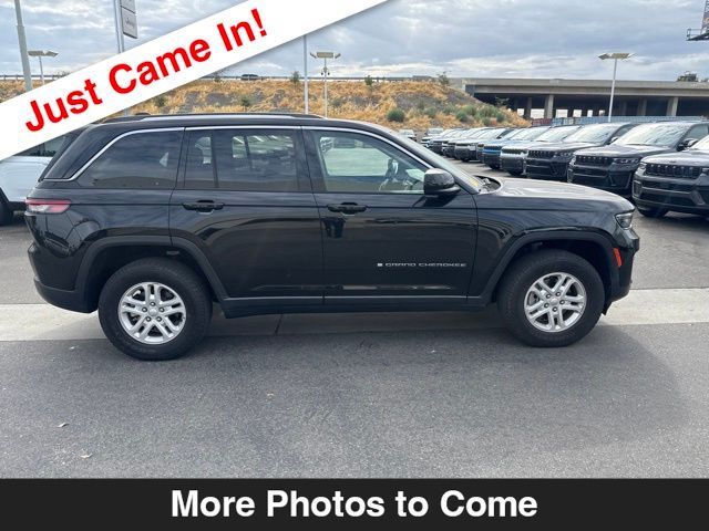 2023 Jeep Grand Cherokee Laredo