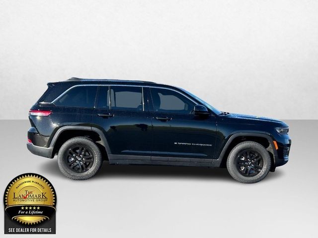 2023 Jeep Grand Cherokee Laredo