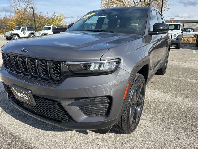 2023 Jeep Grand Cherokee Altitude