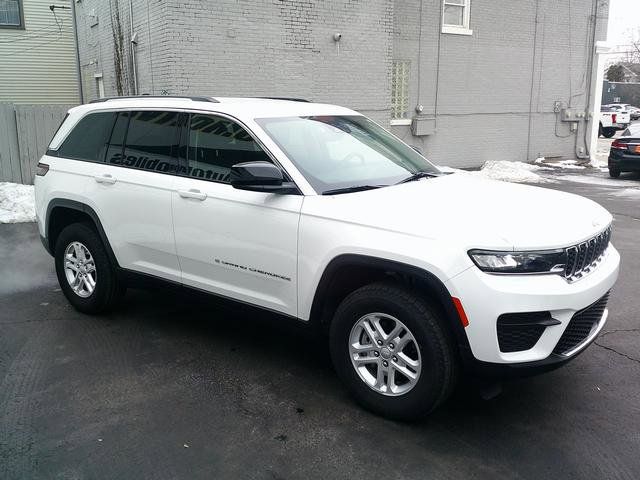 2023 Jeep Grand Cherokee Laredo