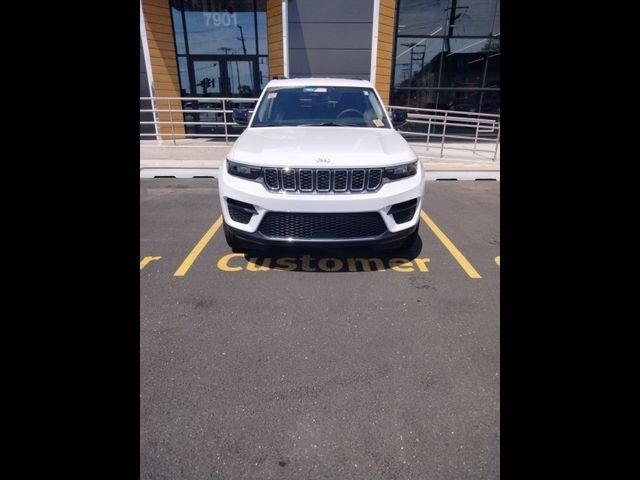 2023 Jeep Grand Cherokee Laredo