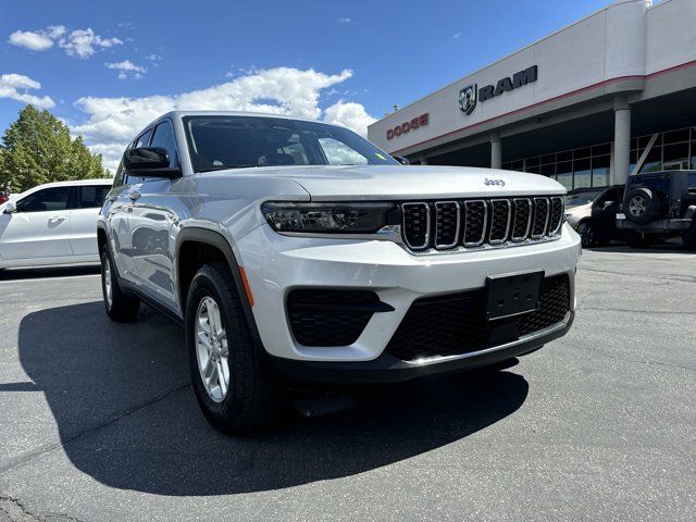 2023 Jeep Grand Cherokee Laredo