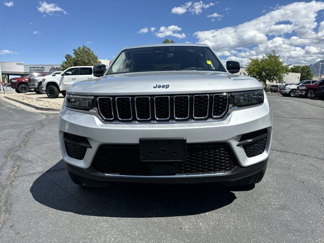 2023 Jeep Grand Cherokee Laredo