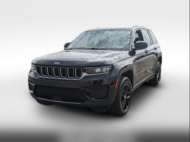 2023 Jeep Grand Cherokee Laredo X