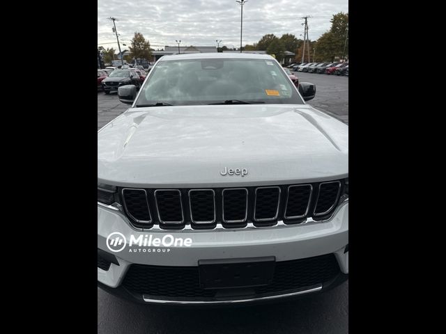 2023 Jeep Grand Cherokee Laredo