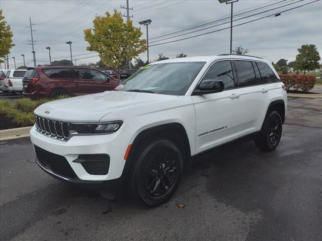 2023 Jeep Grand Cherokee Laredo