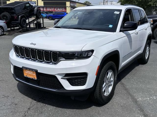 2023 Jeep Grand Cherokee Laredo