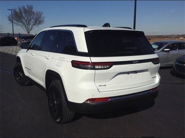 2023 Jeep Grand Cherokee Laredo