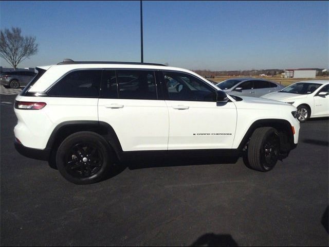 2023 Jeep Grand Cherokee Laredo