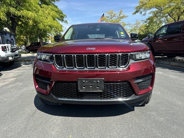 2023 Jeep Grand Cherokee Laredo