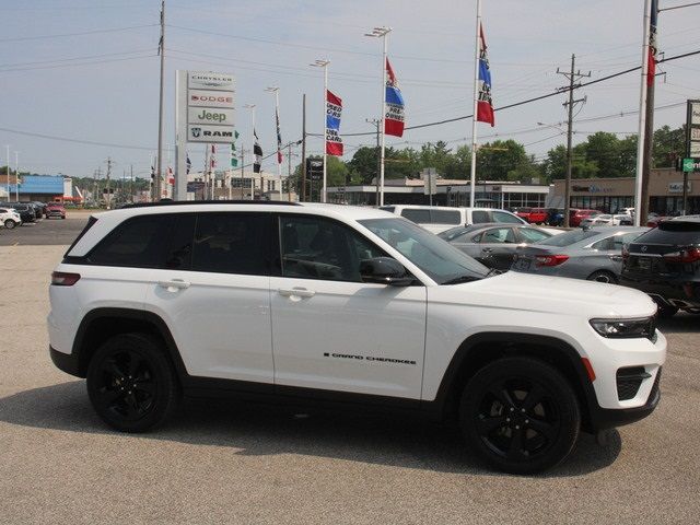 2023 Jeep Grand Cherokee Altitude