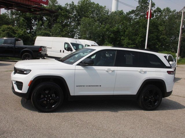 2023 Jeep Grand Cherokee Altitude