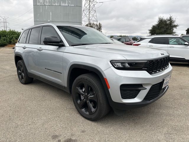 2023 Jeep Grand Cherokee Altitude