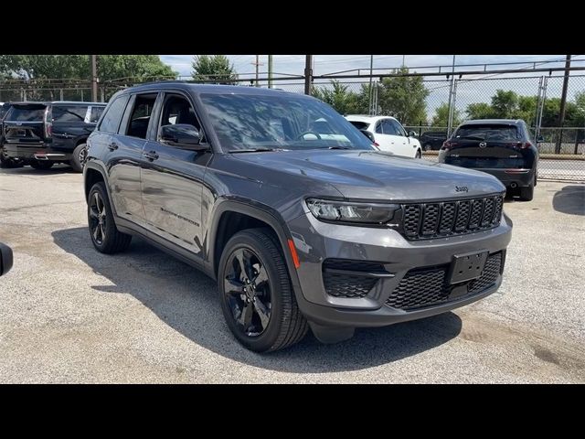 2023 Jeep Grand Cherokee Altitude