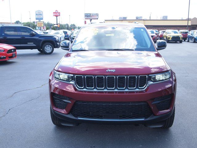 2023 Jeep Grand Cherokee Laredo