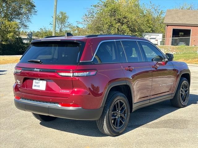 2023 Jeep Grand Cherokee Laredo