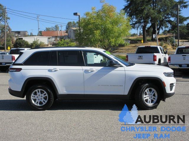 2023 Jeep Grand Cherokee Laredo