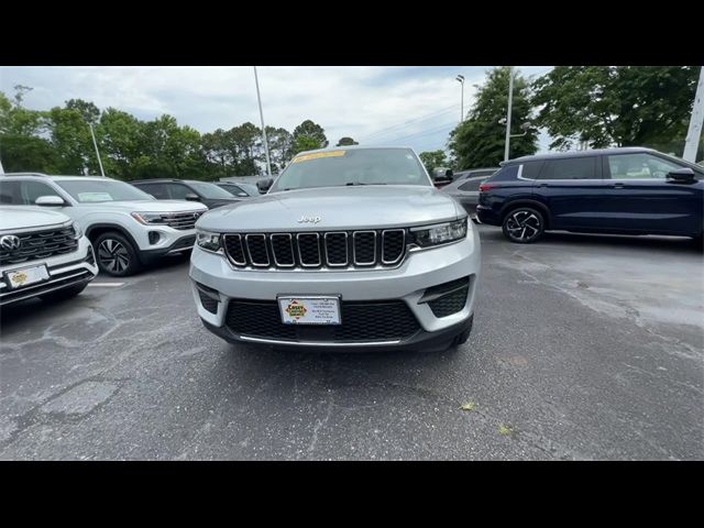 2023 Jeep Grand Cherokee Laredo