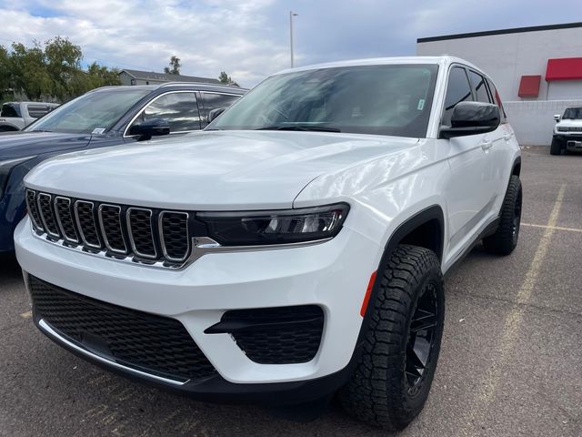 2023 Jeep Grand Cherokee Laredo