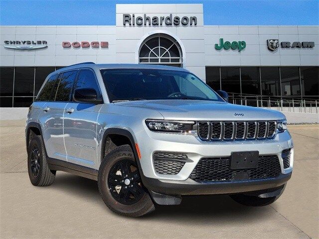 2023 Jeep Grand Cherokee Laredo